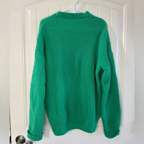Green Ribbed Sweater - Picture 4 of 4